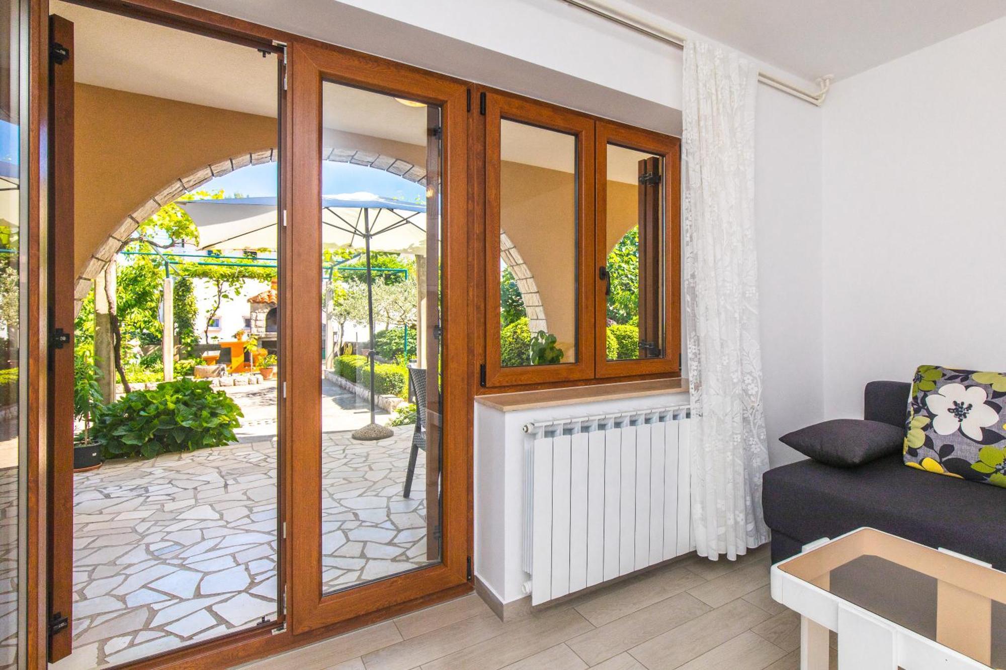 Apartmani Pina Krk Town Exterior foto